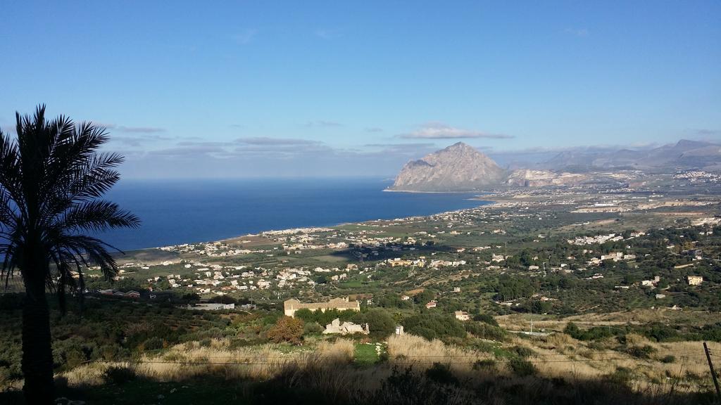 Апартаменти Sole E Fiori Di Sicilia Вальдеріче Екстер'єр фото